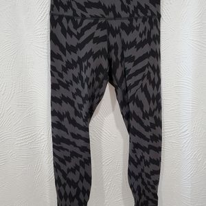 Lululemon Wunder Train HR 25"